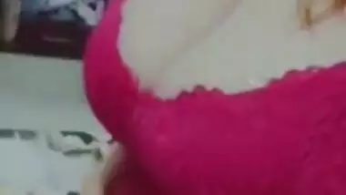 Desi NRI Girl Boobs Show