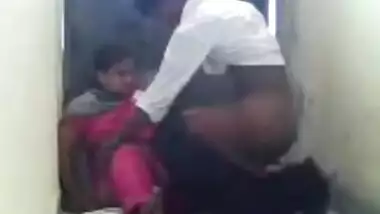 Young College Guy Banging Sexy Marathi Wife