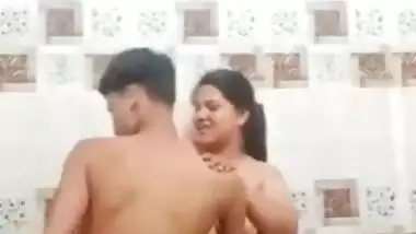 DDesi fatty bhabi fucking with young devar