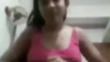 Desi cute Girl Showing Her Boobs