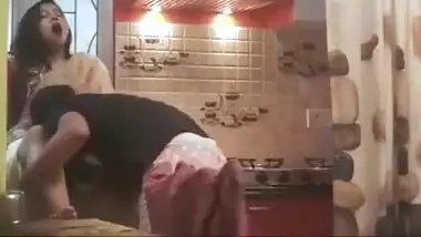 Devar Pumps His Cock In Sexy Bhabhi’s Pussy In Kitchen