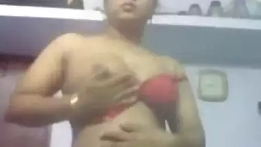 South Indian chubby girl strip tease video