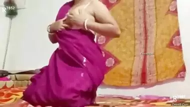 Desi Bhabhi Blowjob And Fucked