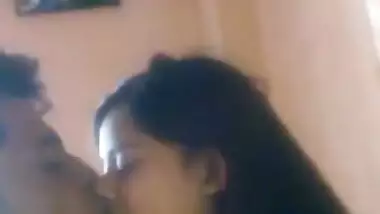 Desi lover smooching and boobs sucking