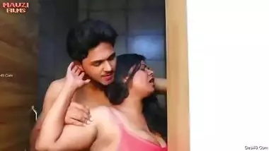 Desi girlfriends please horny guys with hot XXX sex in porn movie