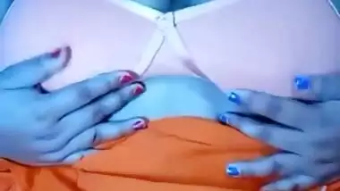 Chubby Bhabhi Nude Show