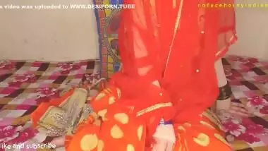 Desi Bhabhi Playing With Her Sexy Pussy