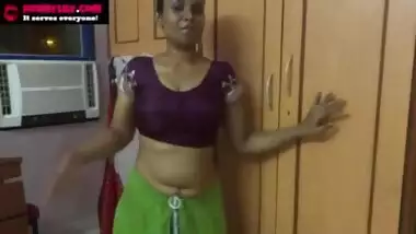 Mumbai Maid Horny Lily Jerk Off Instruction In Sari In Clear Hindi Tamil and In Indian