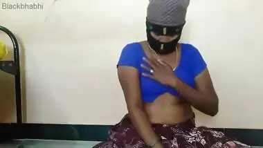 Desi aunty fucking pussy banana