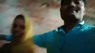 Innocent village bhabhi boobs grabbed & pressed nicely, navel grabbed in vlog