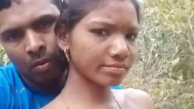 Desi Village Lovers Outdoor fondling porn