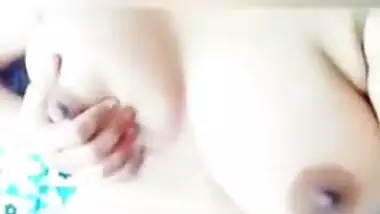 Gf recording nude selfie for bf
