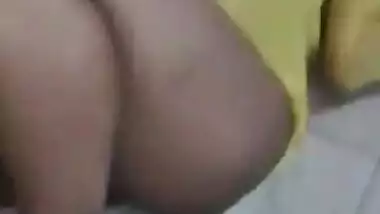 Indian star shweta showing hot tits on insta live