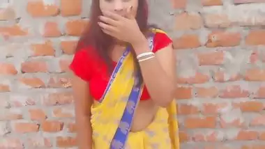 Fucked the neighbour Bhabhi on the roof of the house hot indian girl