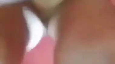 Cute gf Fingering Her Sweet Pussy