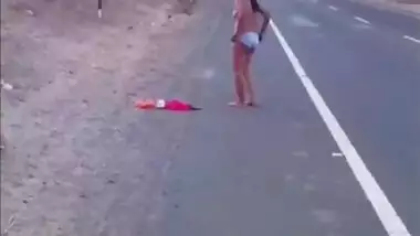 Sexy Marwadi Girl Pinky Walking Naked On Road