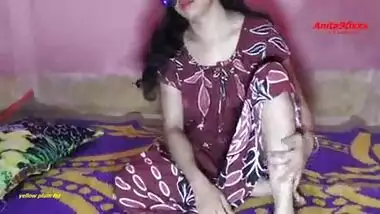 Indian bhabi akele pati na rahny per black cock se chut ki Aag bhujhae with Hindi audio