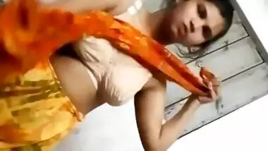 Desi very hot girl romance with lover