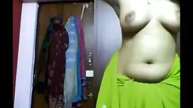 Indian muslim housewife exposed herself on demand