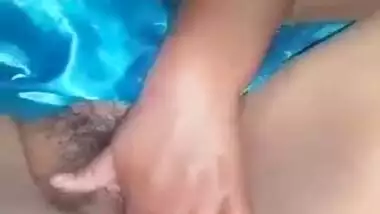 Desi aunty fingering pussy