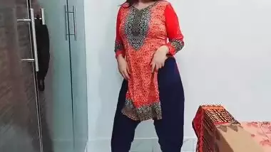 Indian Bhabhi Strip Tease Nude Dance Ass Twerking Shaking Boobs Full Hot