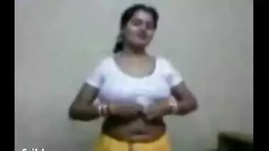 Desi Aunty showing