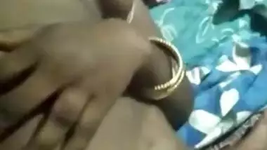 Painful Desi wet crack fingering MMS episode