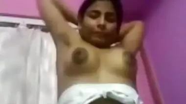 Desi College Girl Showing Boobs On Selfie Video