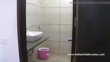 Indian Bhabhi In Bathroom Taking Shower MMS Scandal