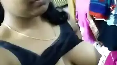 desi girl boobs and pussy show