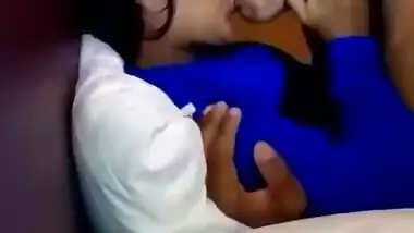 Desi Beautiful Girl Hot Moments with BF Kissing Deepthroat Blowjob