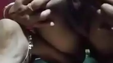 Desi village bhabi show asn pussy on live