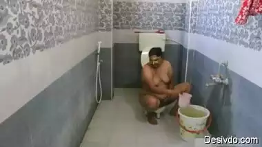 desi aunt bathing recorded