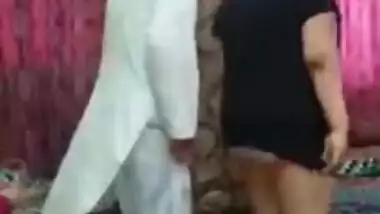 Hot bhabhi taking dance on arabic man