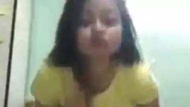 Mumbai Girl’s Nude Dance And Masturbation