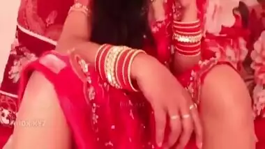 K Ghar Pe Aya Tv Thek Krne Wala Ke Sath Kiya Sex - Desi Bhabhi And Desi Aunty