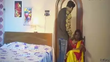 Desi Bhabhi And Devar Bhabhi - Husband Ke Jane Ke Bad Bhabhi Ne Devar Se Apni Pyas Mitayi