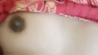 An 18-year-old girl’s first time desi chudai