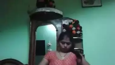 Mature Desi Village Housewife Showing Her Fat Shaved Pussy