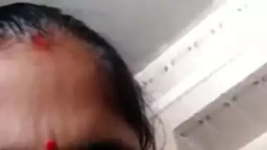 Desi panjab Bhabhi bathroom vdo