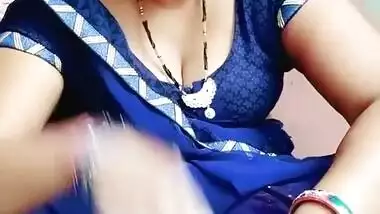 Bhabi Hot Boobs Show