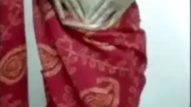 Desi Bhabhi WhatsApp video chat with secret lover, Hindi call leaked online