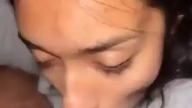 Cute Goa girl gives an Indian blowjob to her lover