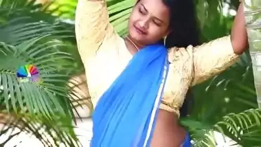 cute plump bhabhi