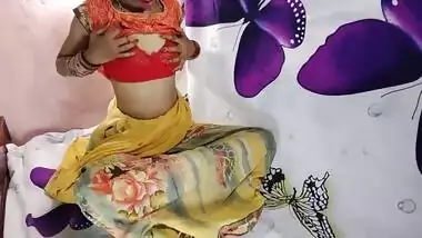 Sexy Cute cute Tamil bhabi ko Dever ne raat ko...