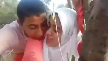 Desi judva bhai bahan Latif Ltifa doggy outdoor hijab muslim