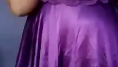 Desi Sexy Horny Wife Showing Boobs