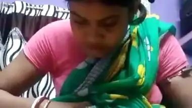 Bangla wife showing pussy MMS video