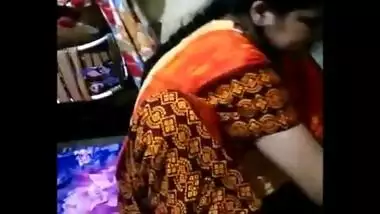 cute housewife bhabhi janaki sexy thigh show