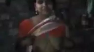 Desi north Bhabhi ji Bouncing BigBoobs Secretly shows Devar